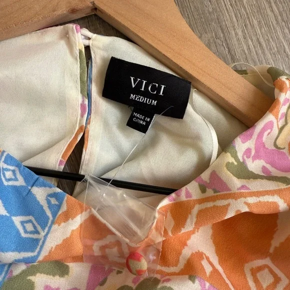 Vici Shailene Puff Sleeve Tiered Mini Dress-Size M-NWOT - Picture 7 of 8